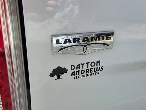 Used 2017 RAM 1500 Laramie image 13