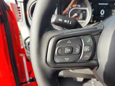 Used 2026 Jeep Wrangler Unlimited Rubicon AWD/4WD image 30