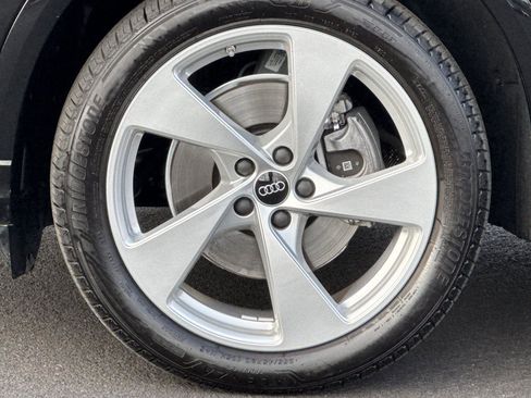 Certified 2025 Audi Q5 Premium Plus w/ Premium Plus image 26