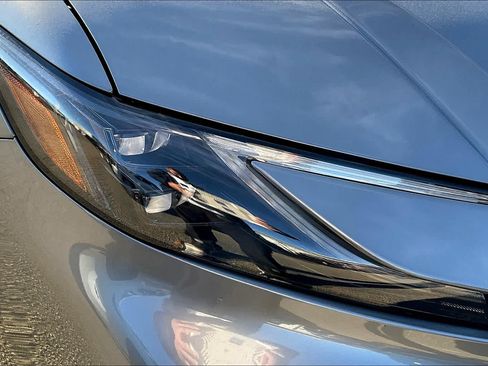 Used 2025 Toyota Camry XSE FWD image 13