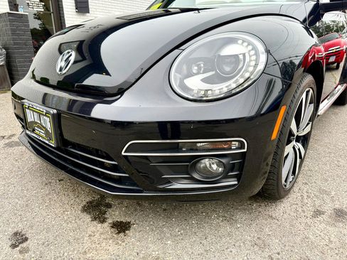 Used 2014 Volkswagen Beetle R-Line image 9