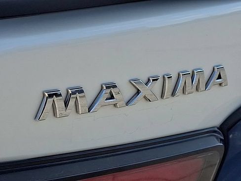 Used 2023 Nissan Maxima SR w/ Sport Mat Group FWD image 33