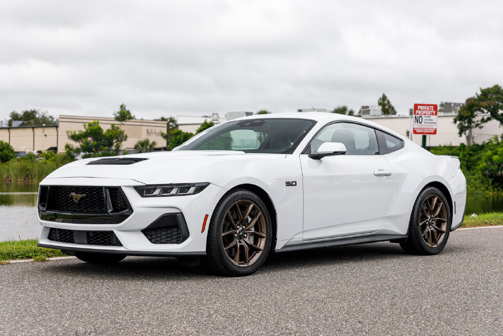Used 2024 Ford Mustang GT Premium RWD image 13