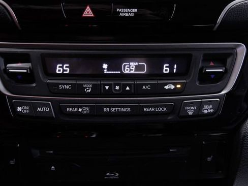 Certified 2022 Honda Pilot Touring image 34