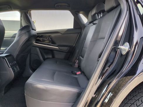 Used 2025 Subaru Solterra AWD/4WD image 29