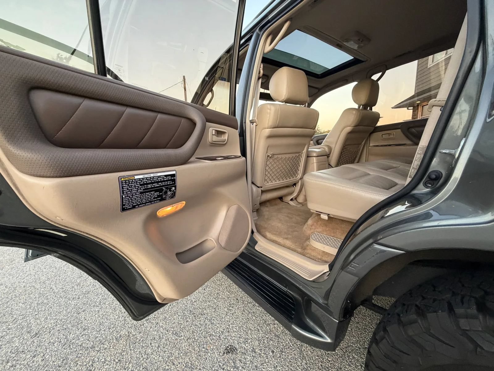 Used 2002 Toyota Land Cruiser w/ Convenience Pkg AWD/4WD image 24
