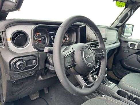 Certified 2025 Jeep Wrangler Sport S image 11