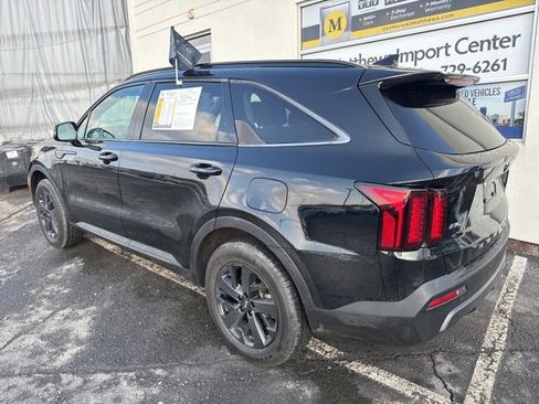Certified 2021 Kia Sorento S image 3