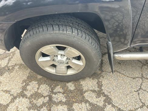 Used 2014 Toyota Tacoma PreRunner w/ TRD Sport Package image 17