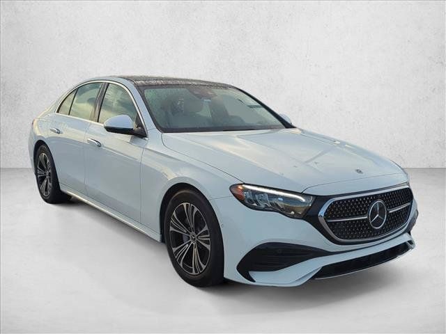 Used 2024 Mercedes-Benz E 350 4MATIC Sedan image 3