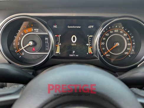 Used 2021 Jeep Gladiator Willys image 20