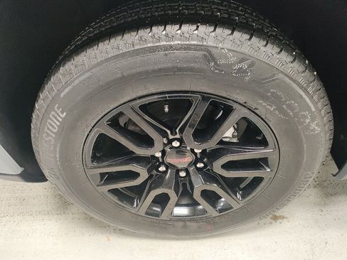 New 2026 GMC Sierra 1500 Elevation image 17