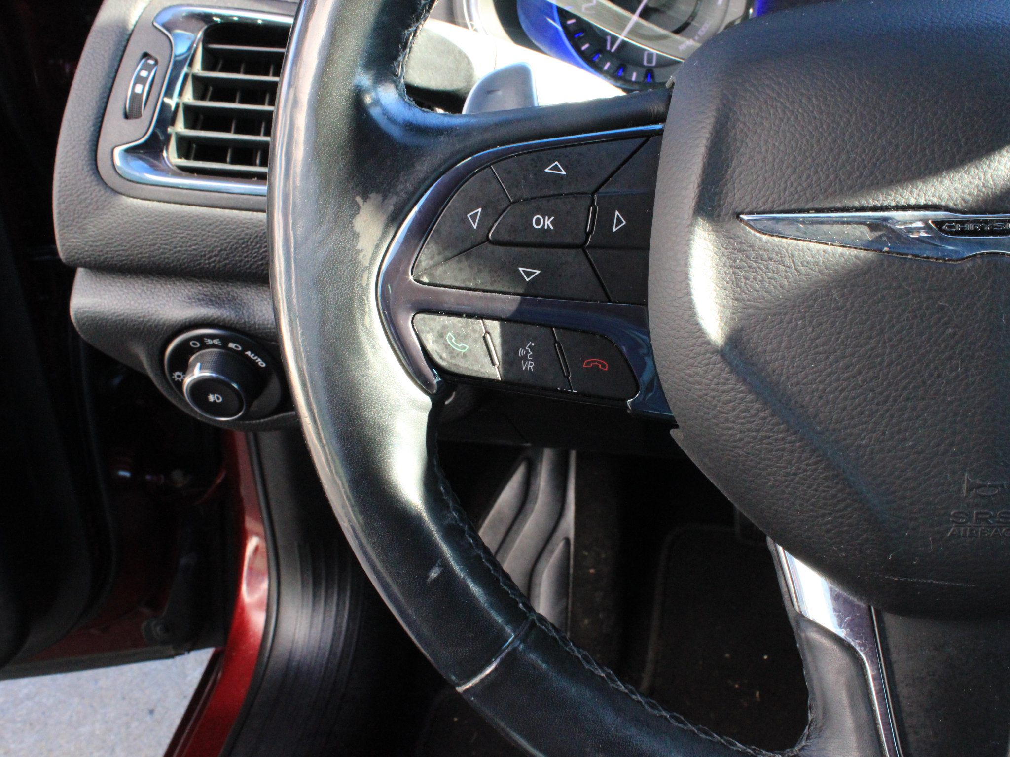 Used 2016 Chrysler 200 S w/ Comfort Group FWD image 16