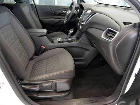 Used 2023 Chevrolet Equinox LT FWD image 30