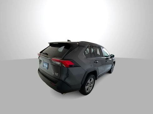 Used 2025 Toyota RAV4 XLE AWD/4WD image 8