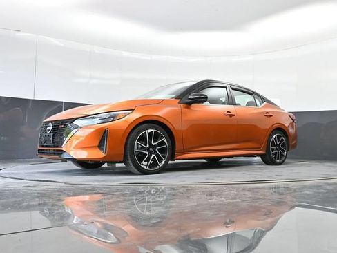Used 2024 Nissan Sentra SR w/ SR Premium Package FWD image 61