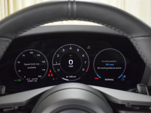 Used 2026 Porsche 911 Carrera RWD image 26