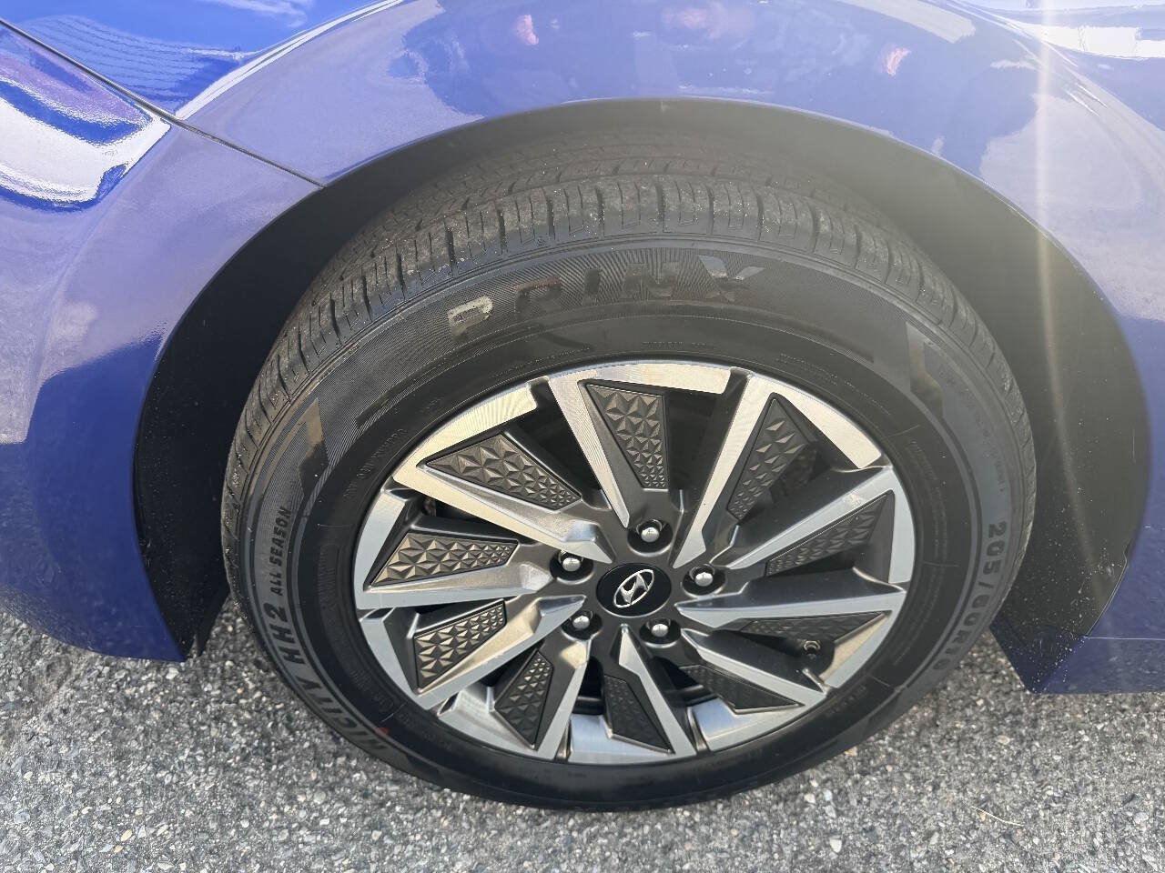 Used 2020 Hyundai Ioniq SE FWD image 24