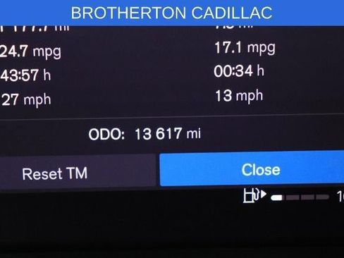 Used 2025 Volvo XC60 B5 Plus AWD/4WD image 18