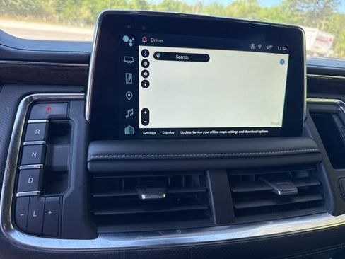 Used 2023 Chevrolet Tahoe Premier AWD/4WD image 18