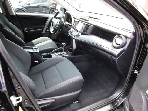 Used 2018 Toyota RAV4 Adventure AWD/4WD image 27