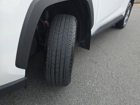 Used 2024 Toyota RAV4 XLE w/ Convenience Package image 33