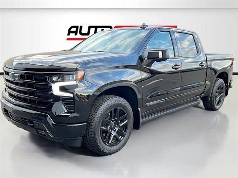 Used 2024 Chevrolet Silverado 1500 High Country w/ Midnight Edition image 3