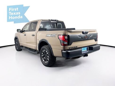 Used 2021 Nissan Titan PRO-4X w/ Pro-4x Convenience Package image 5