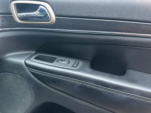 Used 2014 Jeep Grand Cherokee Limited AWD/4WD image 19