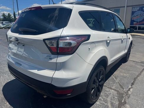 Used 2018 Ford Escape SE w/ SE Sport Appearance Package AWD/4WD image 6