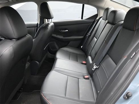 Used 2025 Nissan Sentra SR w/ SR Premium Package image 17