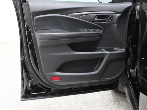 Used 2022 Honda Passport TrailSport image 12