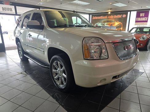 Used 2013 GMC Yukon Denali AWD/4WD image 3
