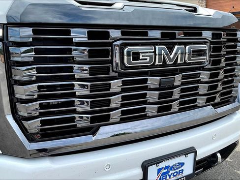 Used 2024 GMC Sierra 2500 Denali Ultimate AWD/4WD image 27