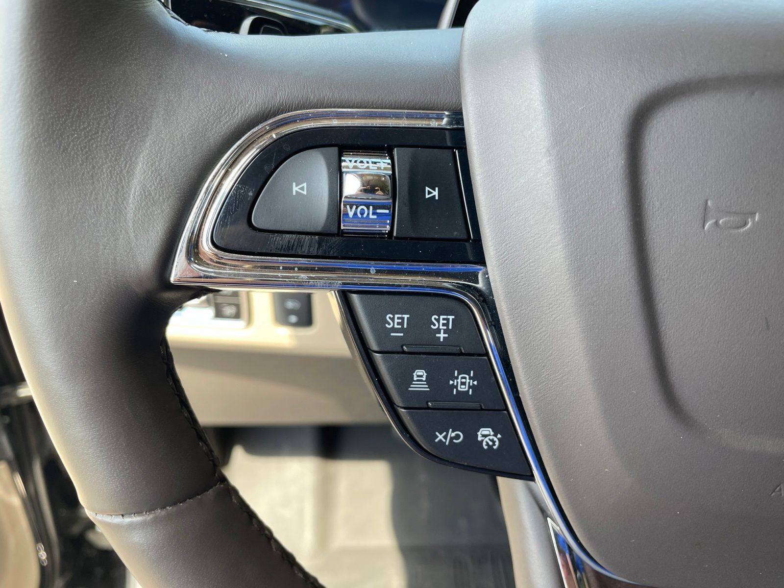 Used 2024 Lincoln Navigator Reserve AWD/4WD image 18