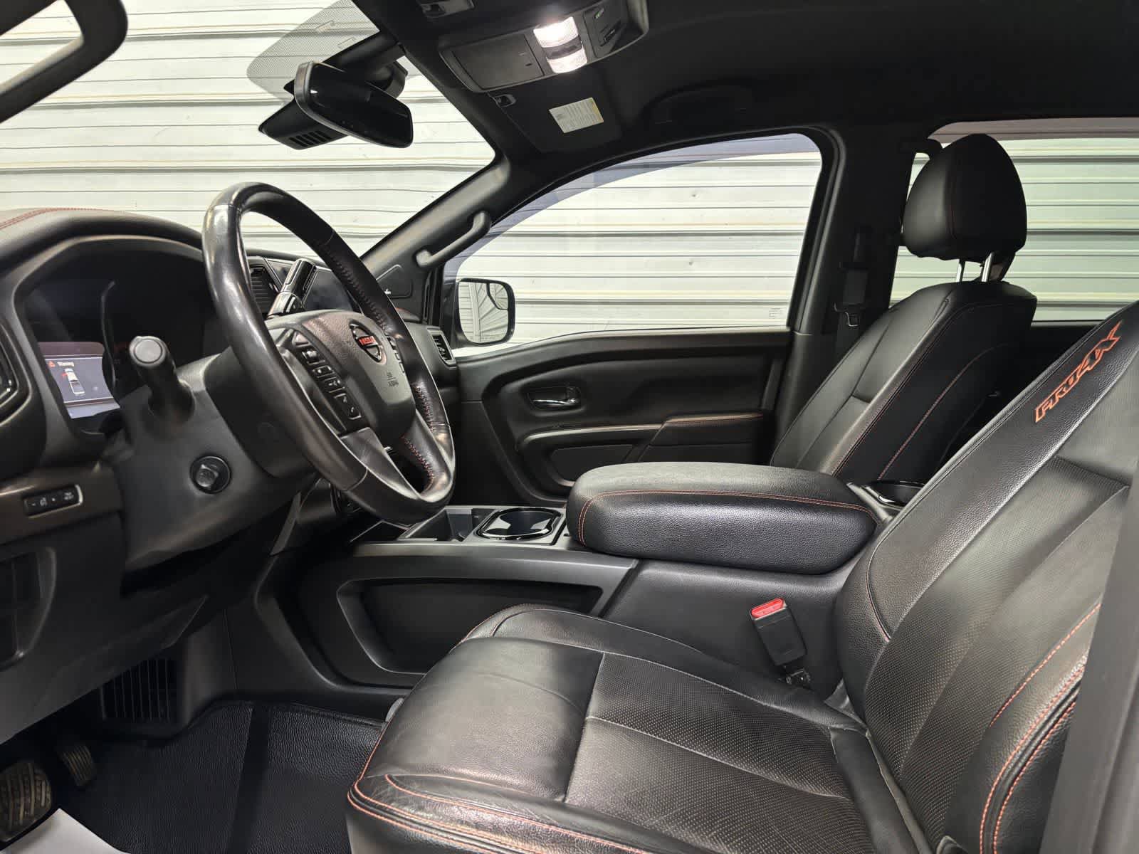 Used 2021 Nissan Titan PRO-4X w/ Pro-4x Convenience Package AWD/4WD image 10