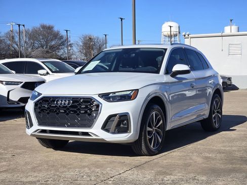 Certified 2023 Audi Q5 2.0T Premium w/ Convenience Package image 4