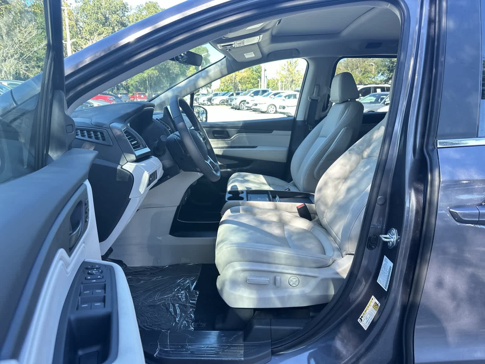 New 2027 Honda Odyssey EX-L image 2
