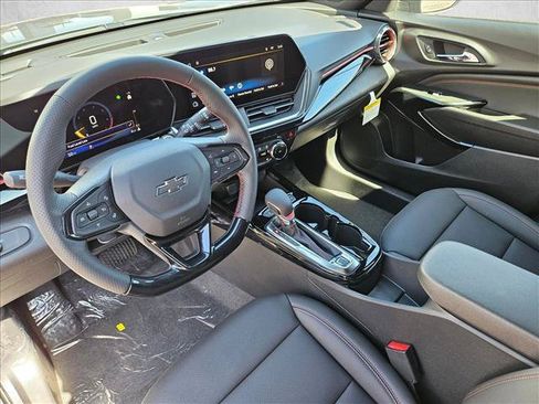 New 2026 Chevrolet Trax RS w/ Sunroof Package FWD image 3