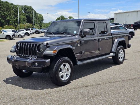 Used 2021 Jeep Gladiator Overland AWD/4WD image 1
