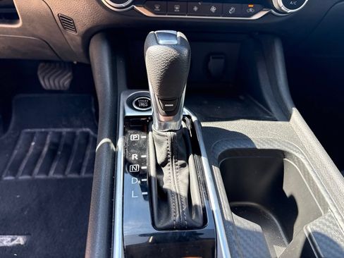 Used 2020 Nissan Sentra SV w/ Trunk Package FWD image 17