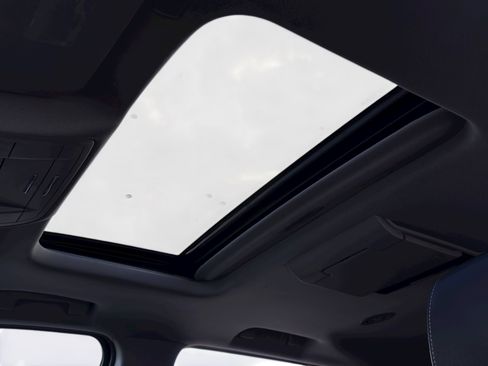 Used 2020 GMC Yukon SLT w/ Open Road Package image 28