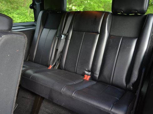 Used 2017 Ford Expedition XLT w/ Equipment Group 202A image 15