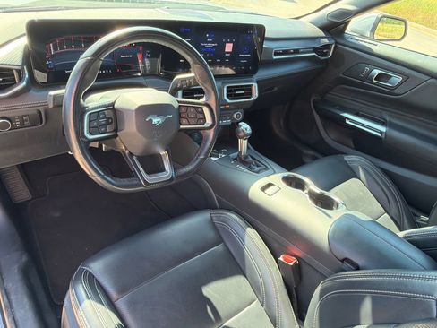 Used 2025 Ford Mustang Premium RWD image 20