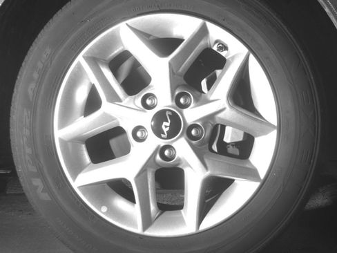 Used 2025 Kia Soul LX w/ LX Technology Package FWD image 24