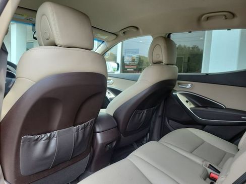 Used 2017 Hyundai Santa Fe Sport FWD image 31