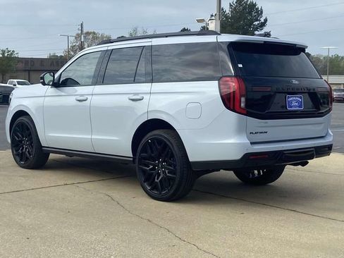 New 2026 Ford Expedition Platinum AWD/4WD image 4
