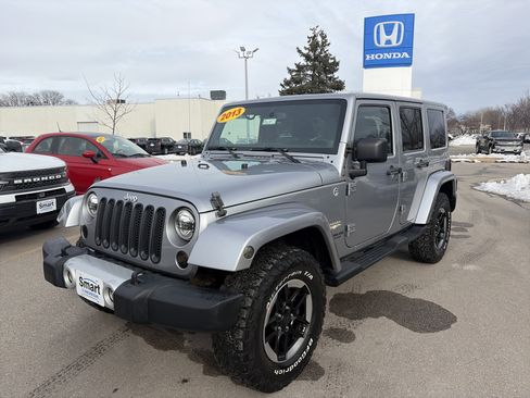 Used 2013 Jeep Wrangler Unlimited Sahara w/ Connectivity Group image 2
