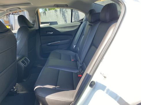 Used 2016 Acura TLX FWD image 17