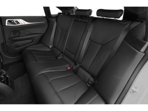 Used 2023 BMW i4 eDrive40 RWD image 15